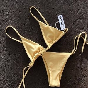 Lahana Amara Set NWT in Daisy Yellow size Small